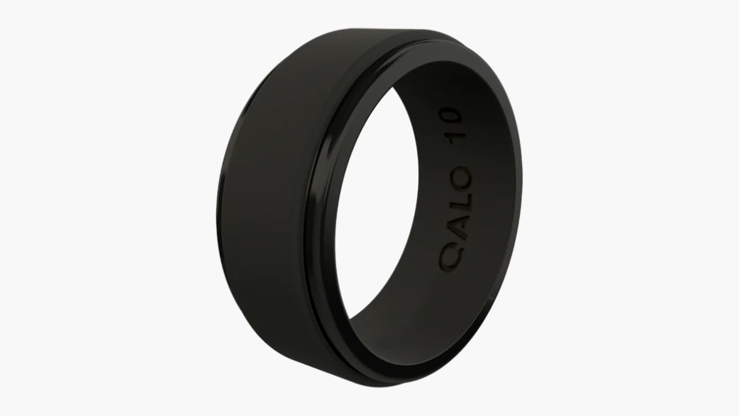 Qalo Men's Black Step Edge Q2X Silicone Ring | Rogue Fitness